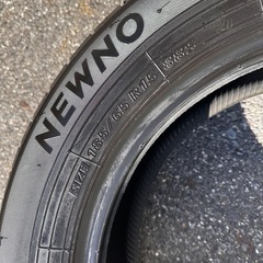 ブリジストン NEWNO   185/65/15 2023年製造 室内保管 新車外し バリ山 バリ溝 アクア シエンタ bB プリウス などなどの画像