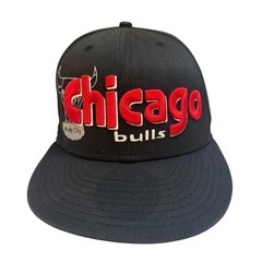 【レア】NBA CHICAGO BULLS NEWERA 59 CAPの画像