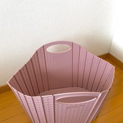 折りたたみ洗濯かごの画像
