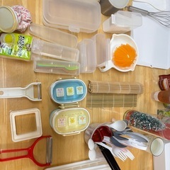 100円ショップの雑貨の画像