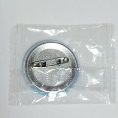 【新品】ハチワレ　くら寿司×ちいかわ　缶バッジの画像