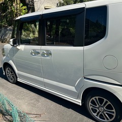 ホンダNＢＯＸカスタムパールホワイトの画像