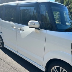 ホンダNＢＯＸカスタムパールホワイトの画像