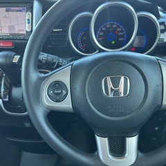 ホンダNＢＯＸカスタムパールホワイトの画像