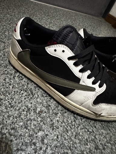 スニーカーNIKE26.5cm　