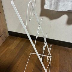 ホワイトメタル 4段スリッパラックの画像