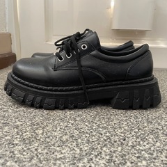 厚底靴　23cmの画像