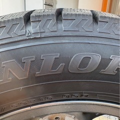 215/60R16 95Q 4本ホイール、ナット付　DUNLOP　WINTAR MAXX WM02の画像