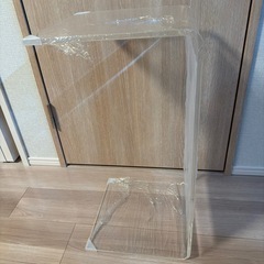 新品 未使用 サイドテーブル アクリルの画像
