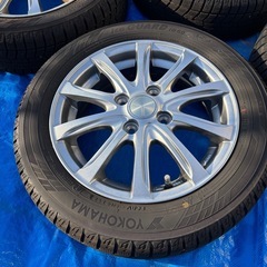 YOKOHAMAスタッドレスタイヤ14インチの画像