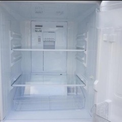 🎀SHARP🎀 ❄️✨137L✨冷蔵庫❄️💓美しいホワイト美品💓✨ラスト1台限定特価❣️✨の画像