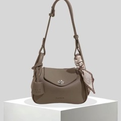 新品未使用品✨グレー🩶大人上品ショルダーバッグ｜高見えPUレザー・無地・通勤通学・トレンドデザイン　定価¥4,358の画像