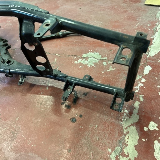 ZRX1100 フレーム 書類付き (ベル) 津福のカワサキの中古あげます