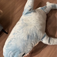サメ ぬいぐるみ 85㎝ の画像