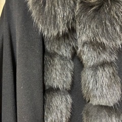【美中古】ショール　SAGA FURS サガファー　黒
の画像