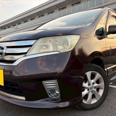 フリップダウンモニター付き☆月々1.1万円〜分割払い可❗️車検2年付き！大人気☆日産 セレナ ハイウェイスター☆8人乗り☆Bluetooth対応ナビ付き☆走行中DVD見れます☆ETC☆バックカメラ☆ドラレコ付きのフル装備☆両側電動スライドドア☆クルーズコントロール搭載☆ウィンカーミラー☆フル装備☆事故修復歴無し☆車内広々三列シート‼️の画像