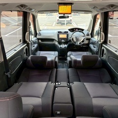 フリップダウンモニター付き☆月々1.1万円〜分割払い可❗️車検2年付き！大人気☆日産 セレナ ハイウェイスター☆8人乗り☆Bluetooth対応ナビ付き☆走行中DVD見れます☆ETC☆バックカメラ☆ドラレコ付きのフル装備☆両側電動スライドドア☆クルーズコントロール搭載☆ウィンカーミラー☆フル装備☆事故修復歴無し☆車内広々三列シート‼️の画像