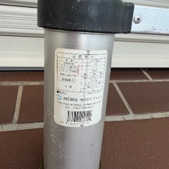 伸びるハシゴの画像