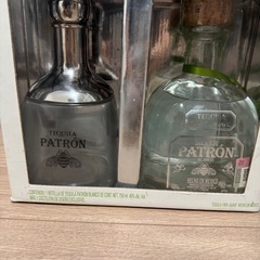 Patrónのシルバーとカクテルセットの画像