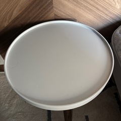 サイドテーブルの画像