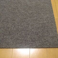 日本製タイルカーペット厚み6.5㎜・1枚００円・在庫３５枚（１６３０）未使用品の画像