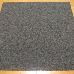 日本製タイルカーペット厚み6.5㎜・1枚２００円・在庫５８枚（１...