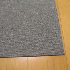 日本製タイルカーペット厚み6.5㎜・1枚２００円・在庫６７枚（１６２８）未使用品の画像
