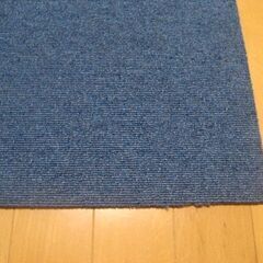 日本製タイルカーペット厚み6.5㎜・1枚２００円・在庫８２枚（１６３９）未使用品の画像