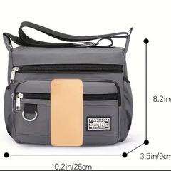 🉐シルバー大容量クロスボディバッグ❣️
の画像