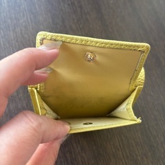 【中古】BARCOS シュリンクレザー　三つ折り財布の画像