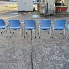 コクヨ　CK　青布張り肘置き付キャスターチェア６脚セット　ミーティングチェア　会議イス『良品中古』の画像