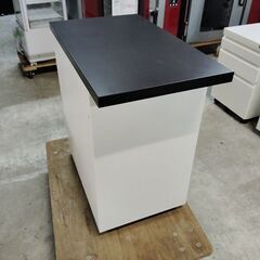 井上金庫　木目調天板　３段脇机『中古美品』複数入荷！の画像