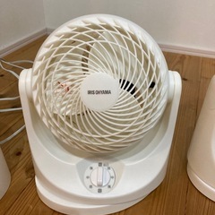 綺麗な小型扇風機⭐️3台セット
の画像