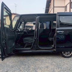 25年式！月々1.2万円〜分割払い可❗️ 車検2年付き！【名義変更代込み】大人気☆ホンダ N-BOXカスタム☆ステアリングスイッチ付き☆SDナビ付き☆走行中DVD見れます☆ETC付き☆便利なバックカメラ付き☆電動スライドドア☆ドラレコ付き☆スマートキー☆フルオートエアコン☆そのまま乗って帰れます❗️の画像