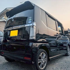 25年式！月々1.2万円〜分割払い可❗️ 車検2年付き！【名義変更代込み】大人気☆ホンダ N-BOXカスタム☆ステアリングスイッチ付き☆SDナビ付き☆走行中DVD見れます☆ETC付き☆便利なバックカメラ付き☆電動スライドドア☆ドラレコ付き☆スマートキー☆フルオートエアコン☆そのまま乗って帰れます❗️の画像