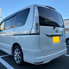 8人乗り☆ガソリン代 節約☆S-HYBRID入りました‼️24年式☆月々1.2万円〜分割払い可❗️車検2年付き！大人気☆ニッサン セレナ☆SDナビ☆走行中DVD見れます☆ETC☆便利なバックカメラ☆ドラレコ付きのフル装備☆電動スライドドア☆ウィンカーミラー☆フル装備☆車内広々三列シート‼️の画像