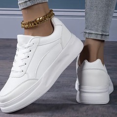 🉐26cmの合成皮カジュアルスニーカー❣️の画像