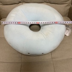 タグ付き未使用 すみっコぐらし ドーナツクッション 水色の画像