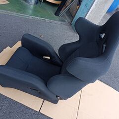  メーカー不明 バケットシート 取り付けネジは下どめの画像