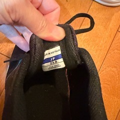 アシックススニーカーの画像