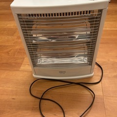 【98％新品】山善電気ストーブ ヒーター 小型 ホワイト DS-D086の画像