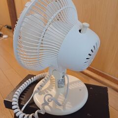 コンパクトファン　サーキュレーター　プラスマイナス　扇風機　小型　白色の画像