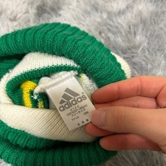 adidas スノー　帽子　グリーン　ホワイト ニット帽の画像