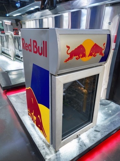 Red Bull 冷蔵庫