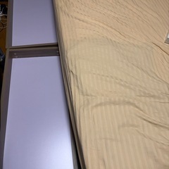 ダブルベッドフレームの画像