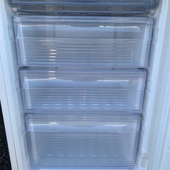 EJ5681番 SHARP ノンフロン冷凍冷蔵庫 SJ-AK31G-Wの画像