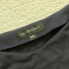 ジルスチュアート　長袖トップスの画像