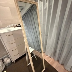 B-companyのアンティーク調の全身鏡の画像