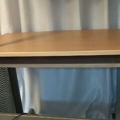 パソコンデスクの画像