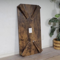 折り畳みテーブルの画像